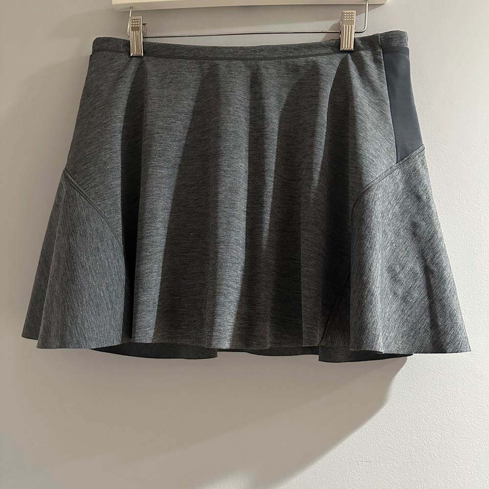 Athleta Match Point Skort Women Medium Grey Excellent Built-in Shorts‎ Pocket